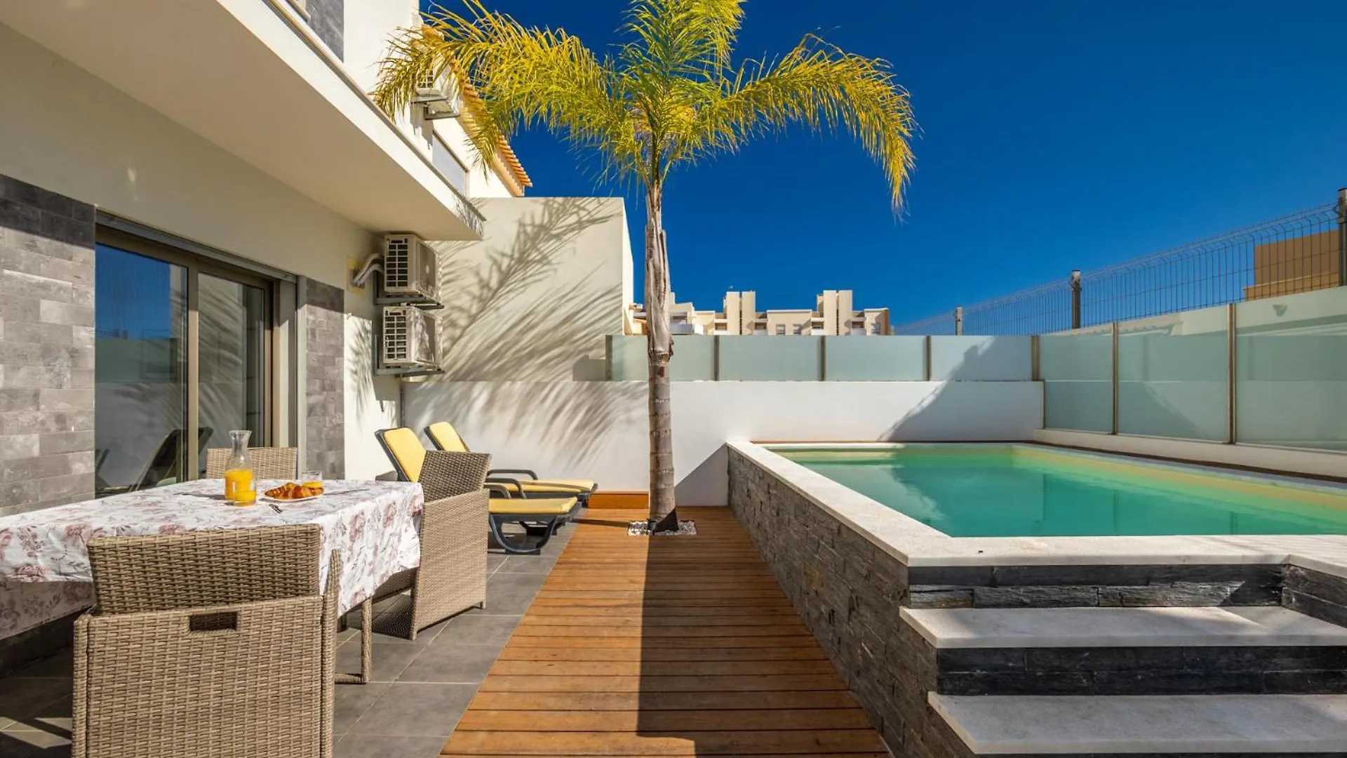 Lovely Home, Wifi, Jardim contacts